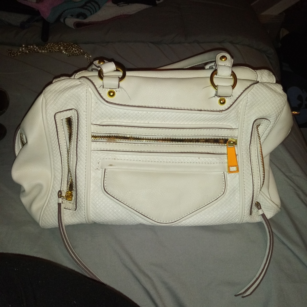 White Jessica Simpson bag